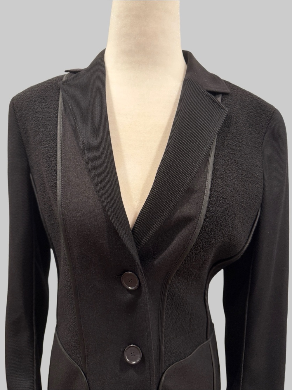 Akris Punto Black Long Tailored Blazer - Picture 5 of 8